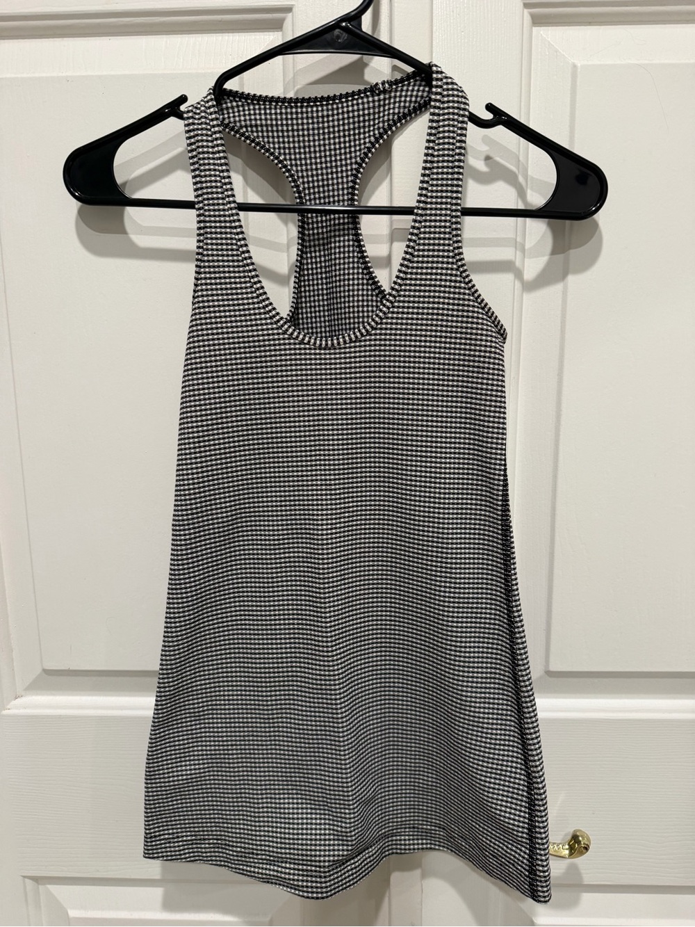 Lululemon women cool racerback tank top size 2 black and white textured tank